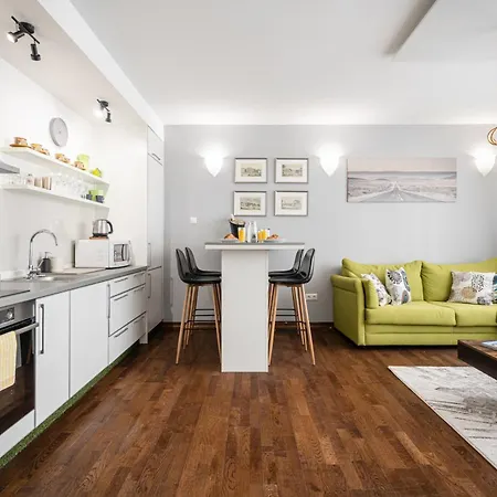 Appartement Center Wellness - Pool-gym-parking *