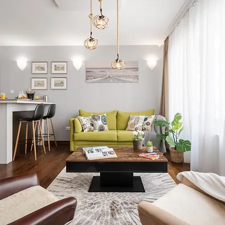 Appartement Center Wellness - Pool-gym-parking